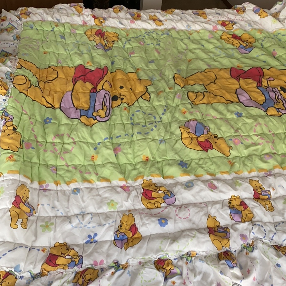 Bedding - Picture 2 of 3